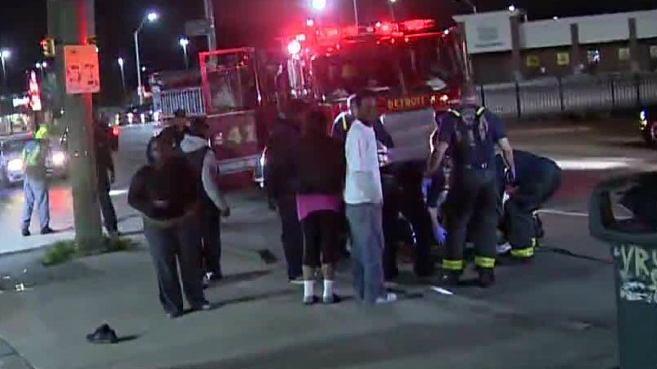 Driver flees scene after running over bicyclist on Detroit ... Driver flees scene after running over bicyclist on Detroit ...